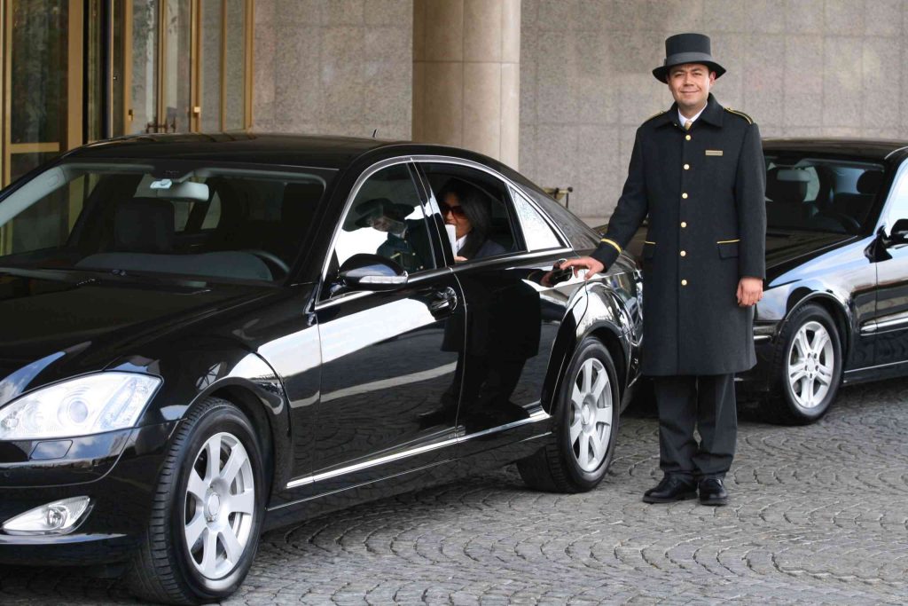 The Difference Between Chauffeur and Drivers